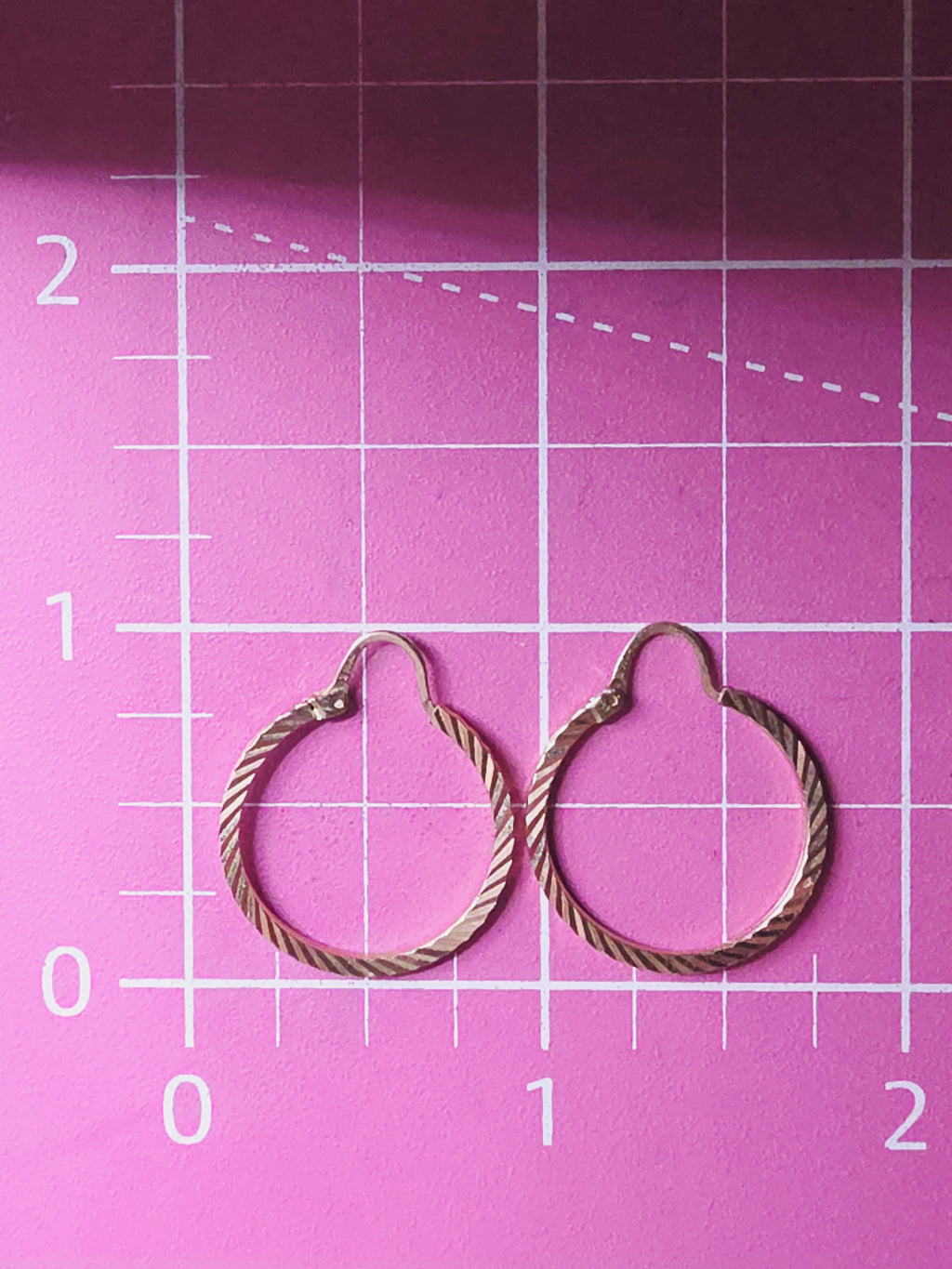 Solid 14K Yellow Gold Diamond-Cut Hoop Earrings with Snap Closures