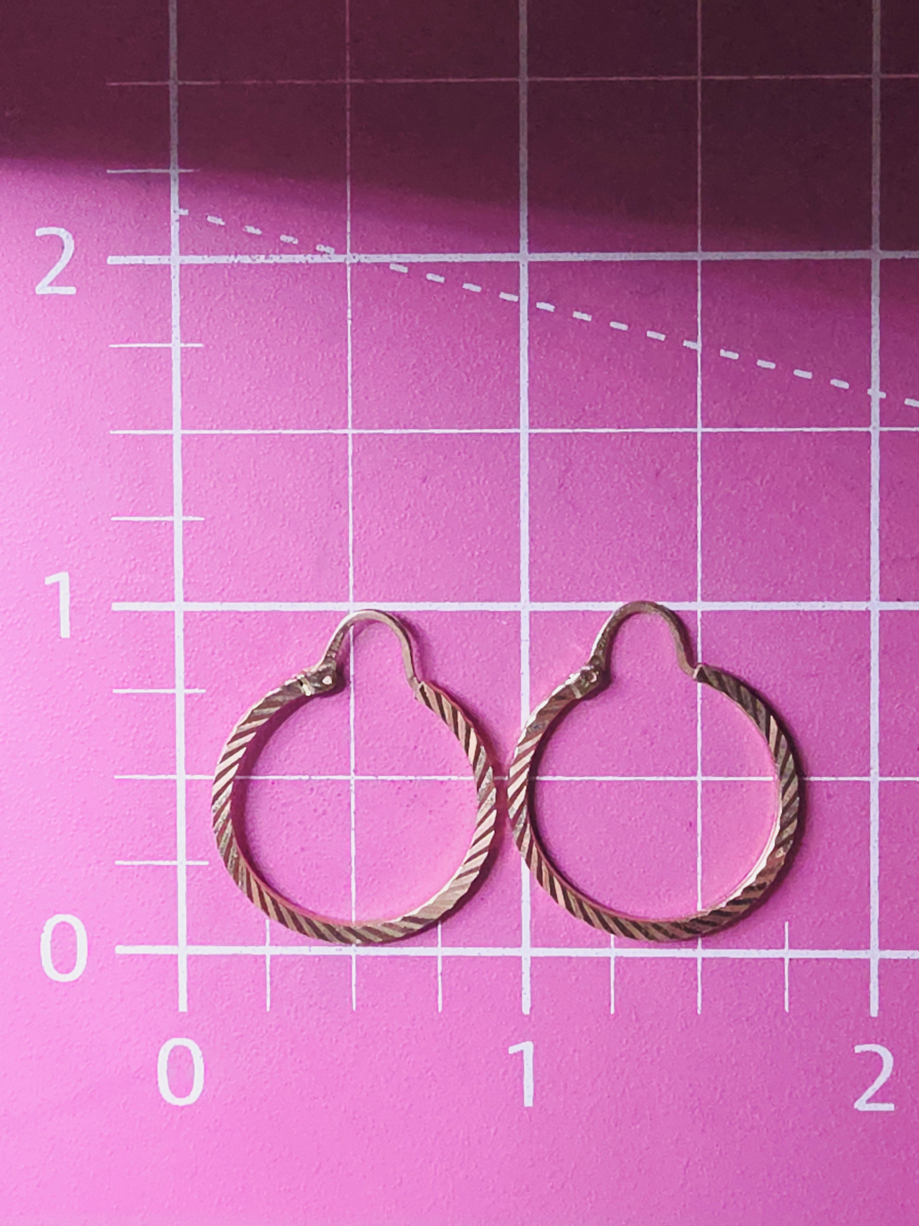 Solid 14K Yellow Gold Diamond-Cut Hoop Earrings with Snap Closures