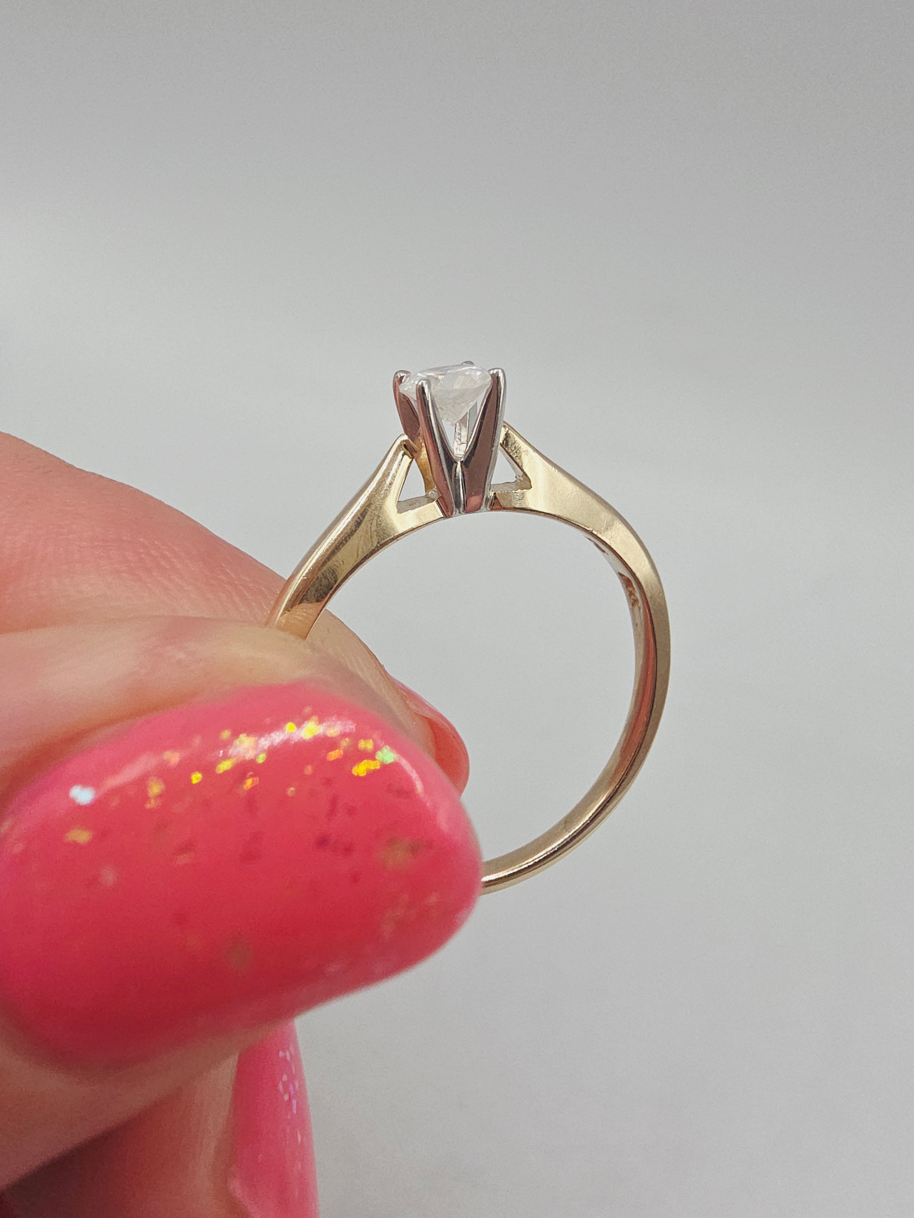 Solid 14K Gold .25 Carat Round Diamond Solitaire Engagement Ring - Size 7