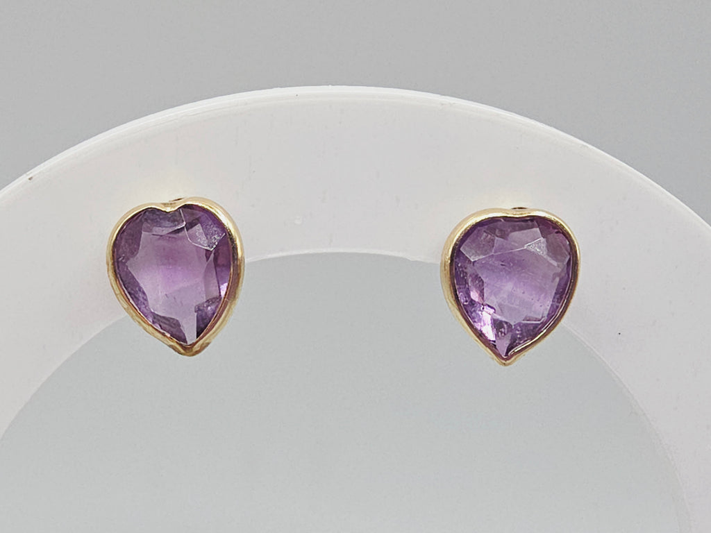 Solid 14K Yellow Gold Stud Earrings with Heart-Cut Amethyst