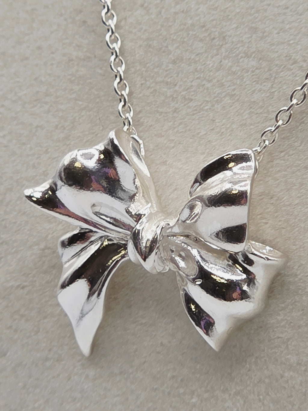 Tiffany & Co. 925 Sterling Silver Necklace with Bow Pendant 20 Inches