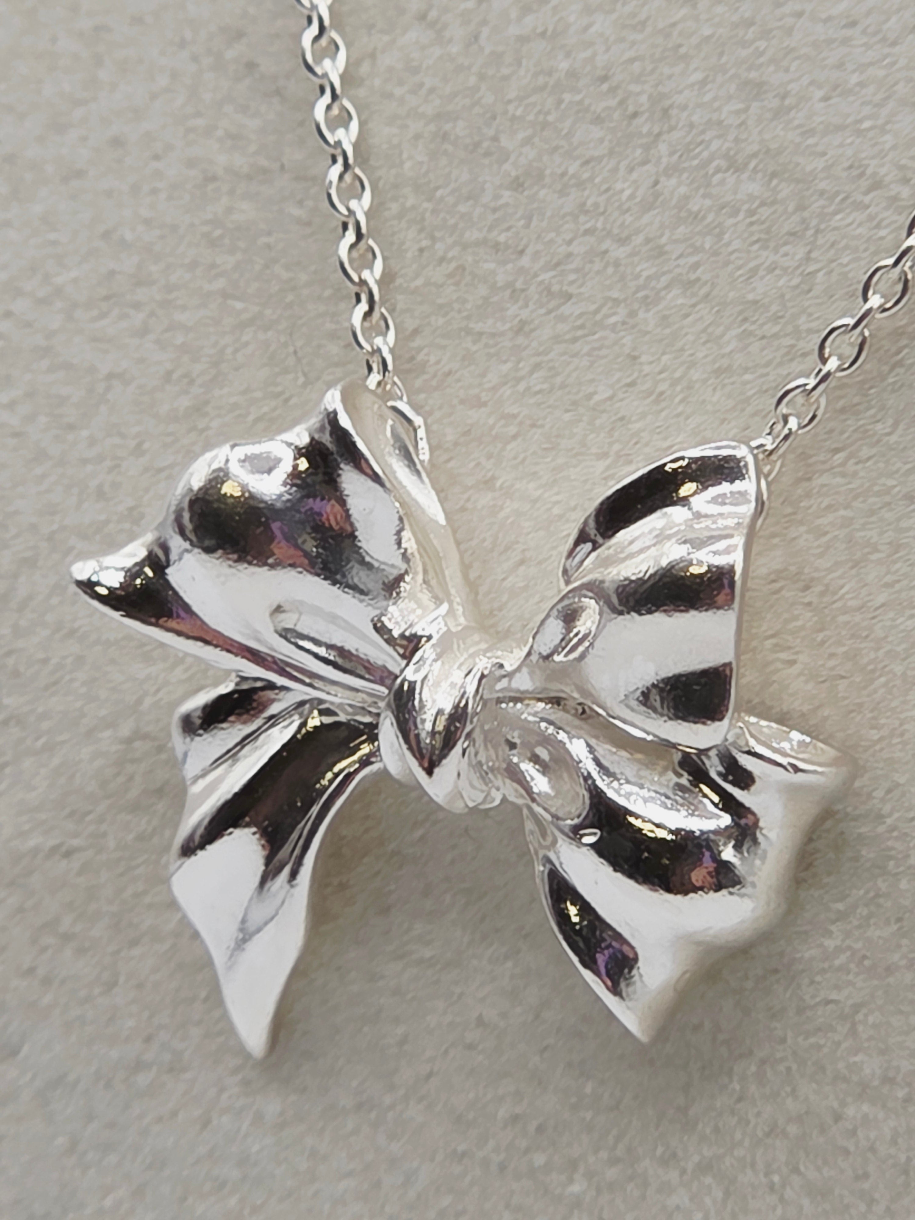 Tiffany & Co. 925 Sterling Silver Necklace with Bow Pendant 20 Inches