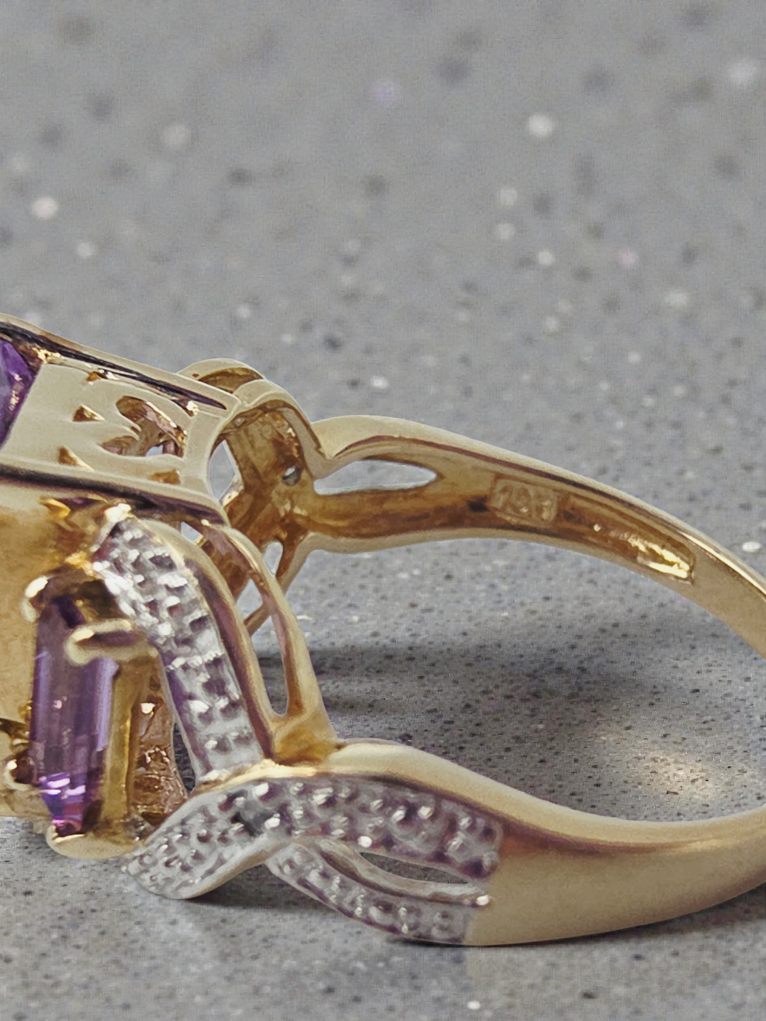 Solid 10K Yellow Gold Ring with Amethysts & Diamond Accents - Size 6.25