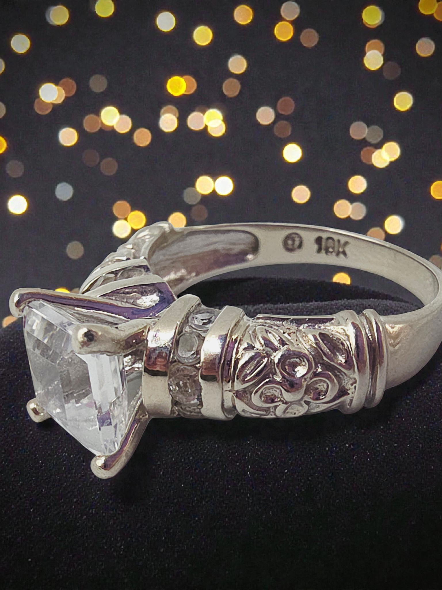 Vintage Solid 10K White Gold Antique Ring with Princess Cut Topaz - Size 7