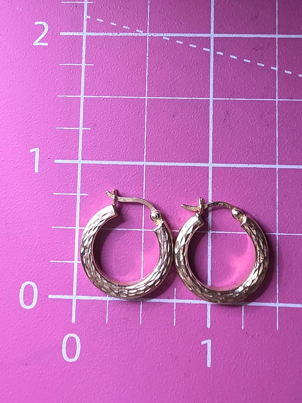 Michael Anthony Solid 14K Yellow Gold Diamond Cut Hoop Earrings Israel