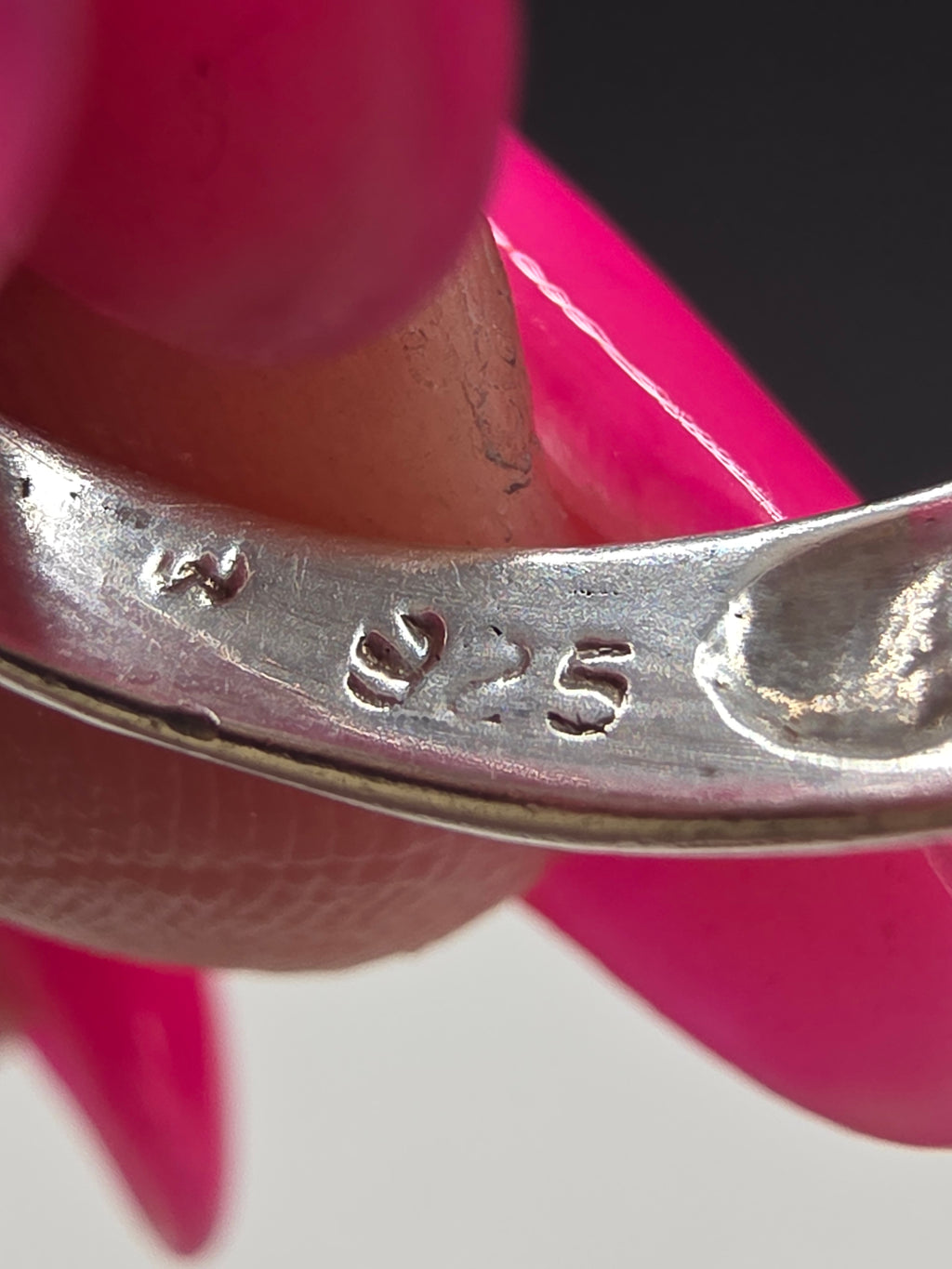 Vintage Sterling Silver Unique Pattern Engraved Ring Size 7.5