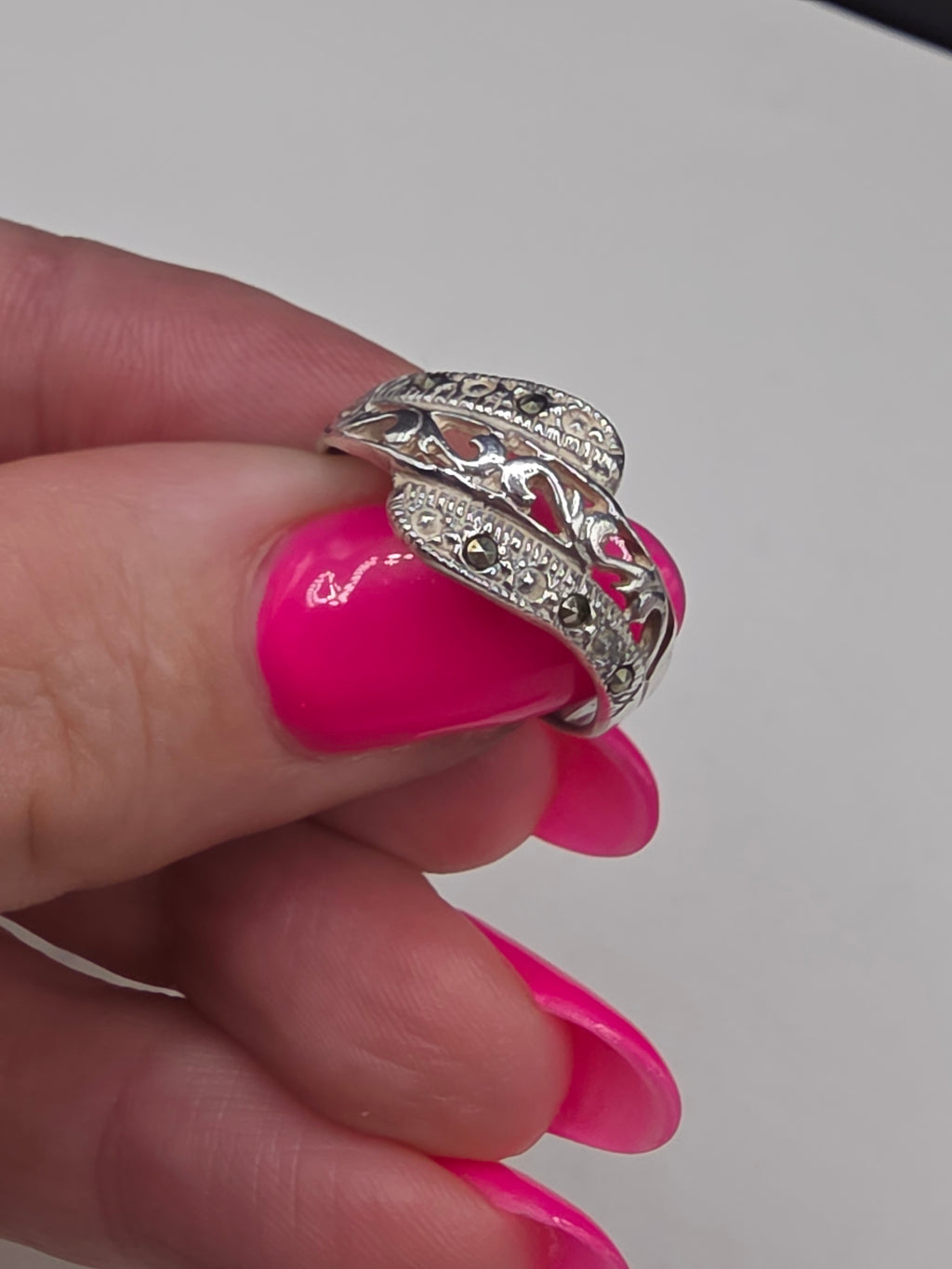 Vintage Sterling Silver Unique Pattern Engraved Ring Size 7.5