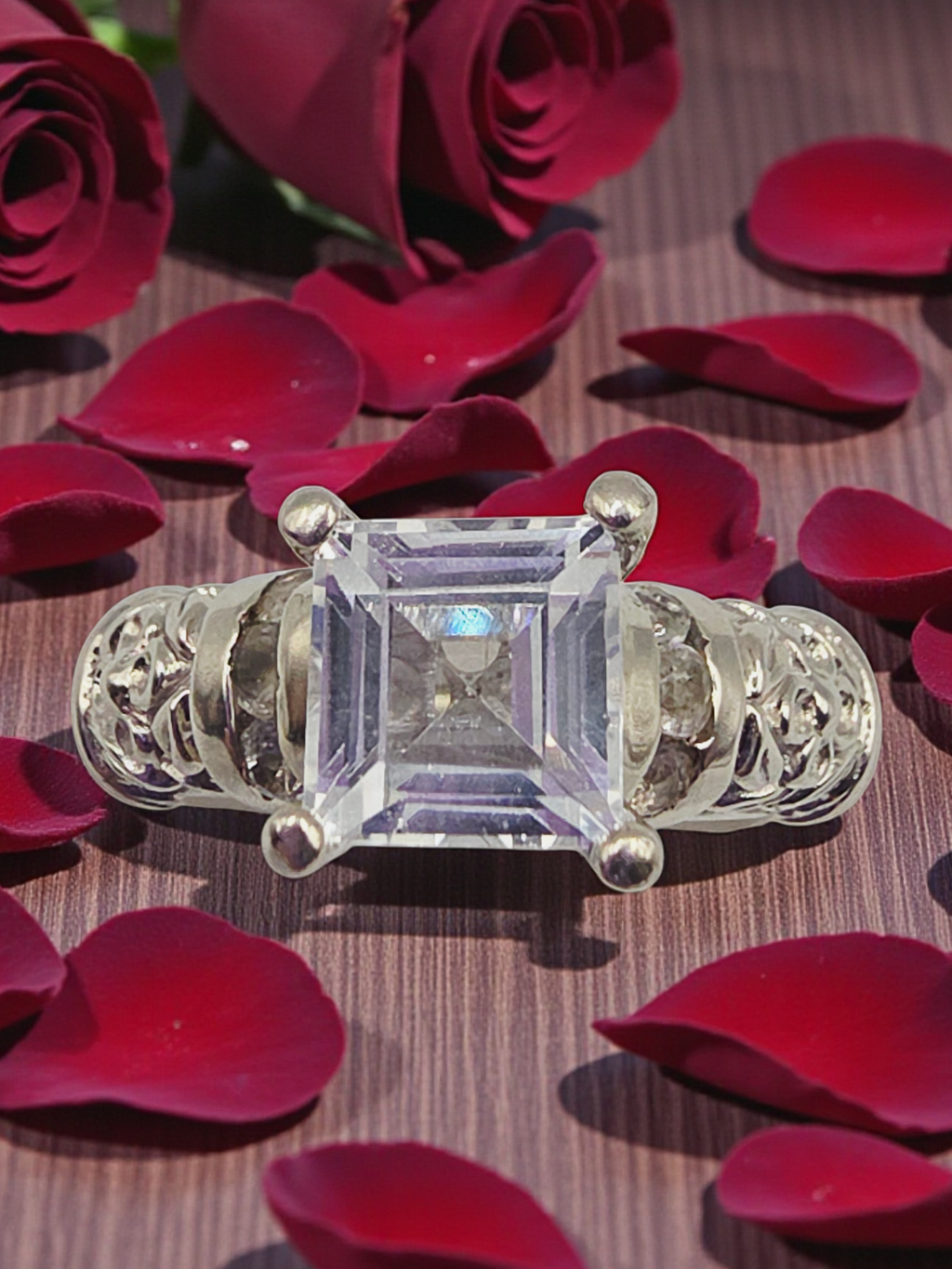 Vintage Solid 10K White Gold Antique Ring with Princess Cut Topaz - Size 7