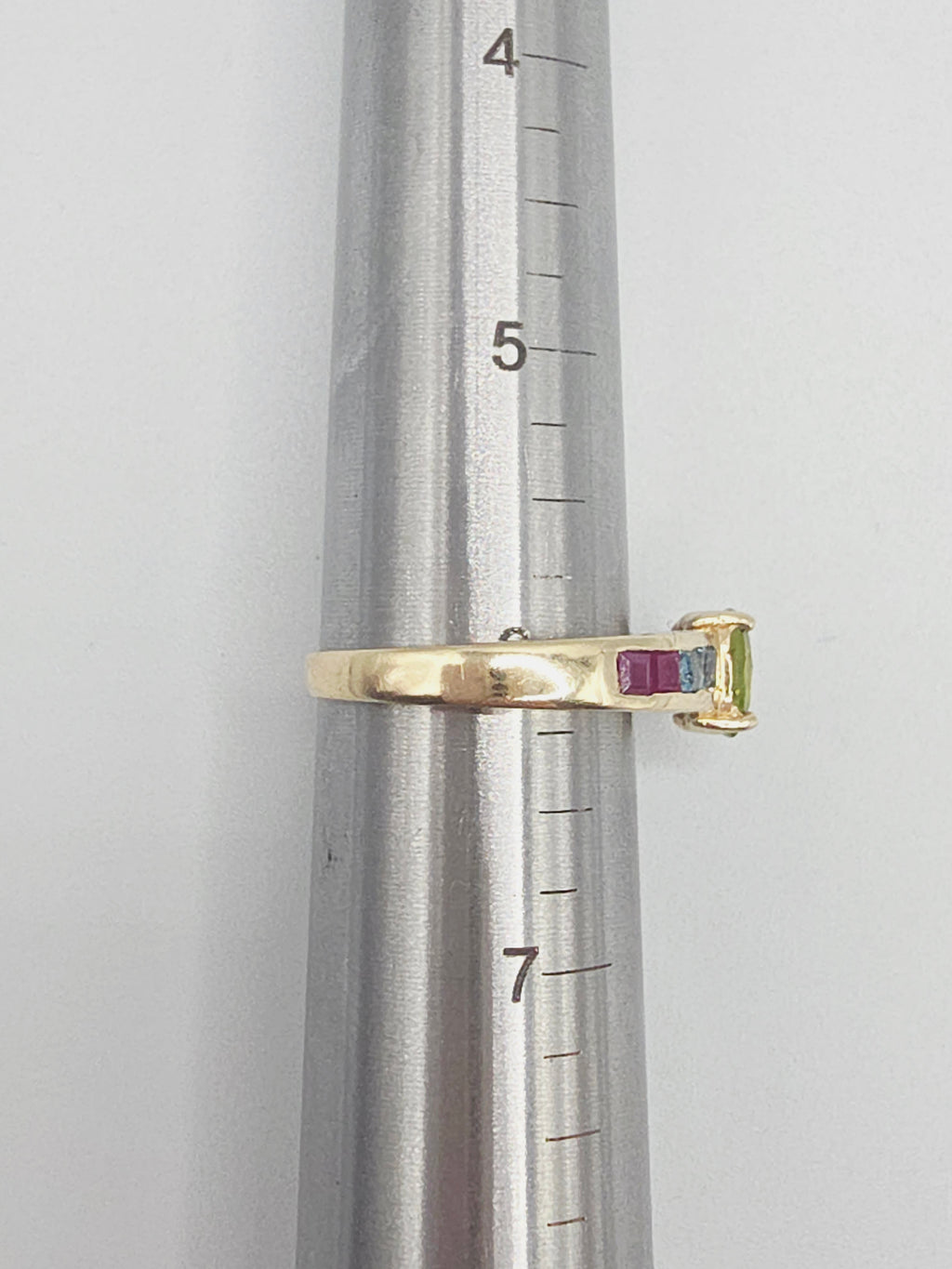 Solid 10K Yellow Gold Ring with Peridot Ruby and Blue Topaz - Sz 6