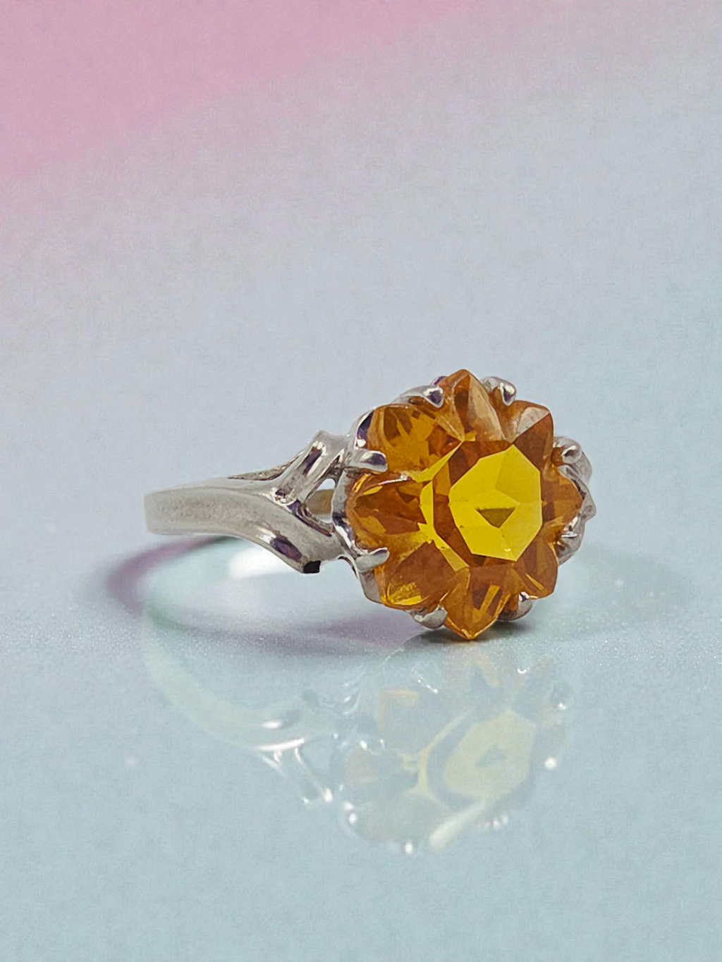 Solid 10K Gold Ring with Flower-Cut Golden Orange Canary Sapphire - Sz 7.5