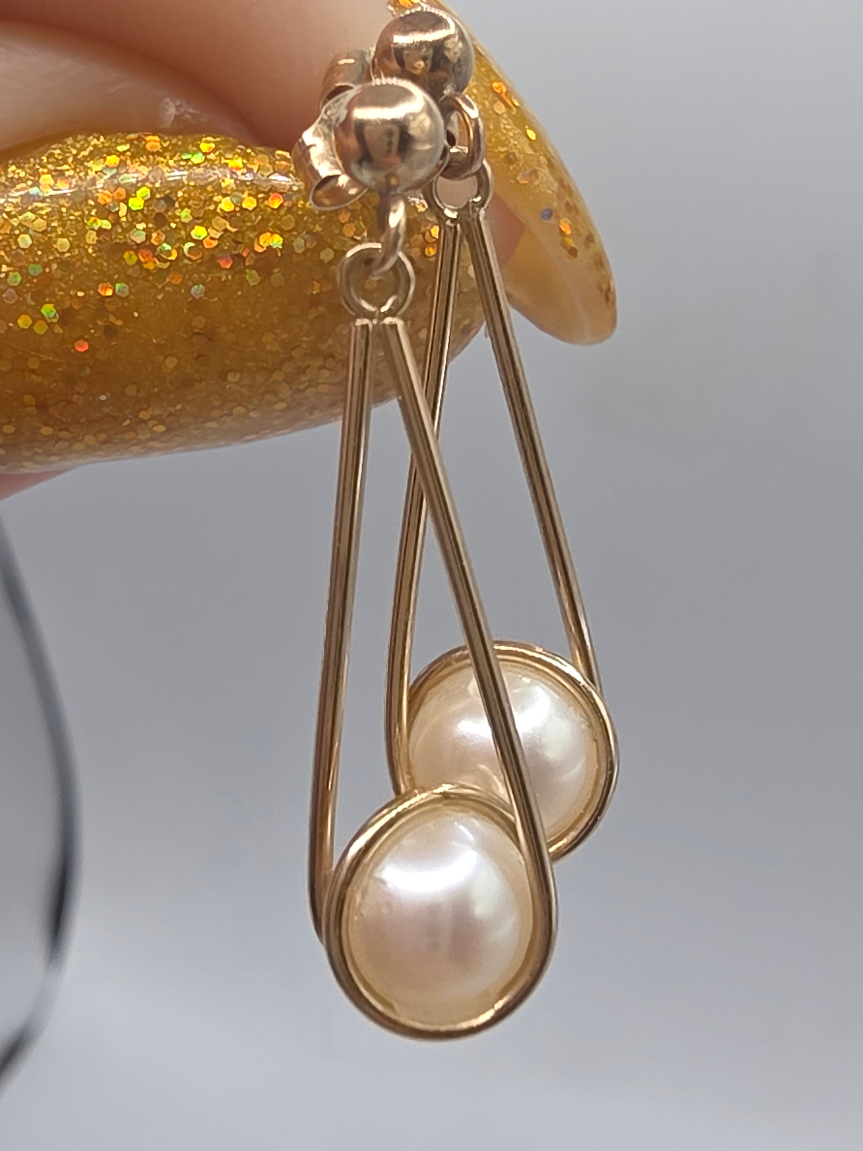 Solid 14K Yellow Gold Pearl Dangle Earrings Teardrop Frame Drop Design