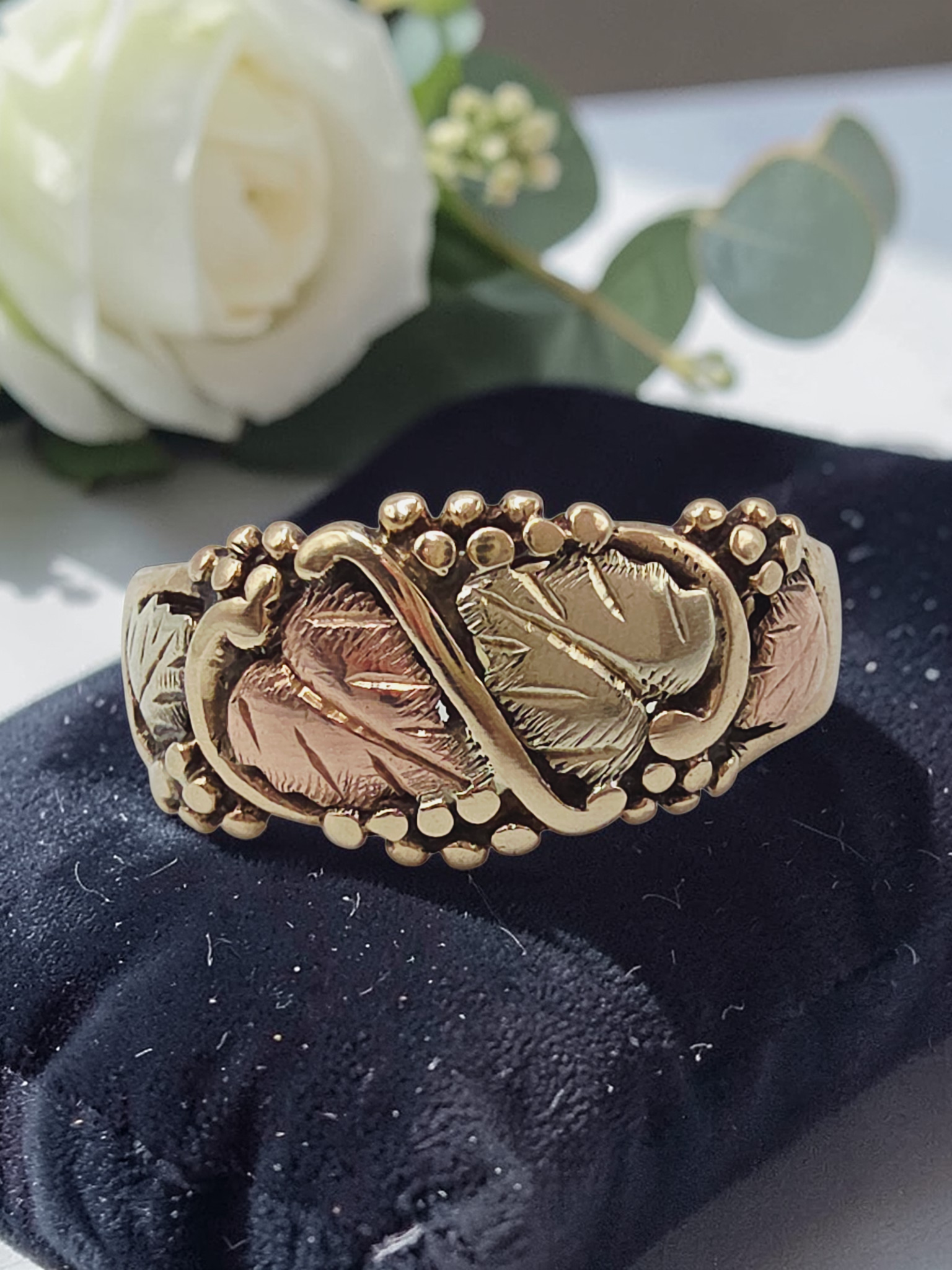 Black Hills Solid 10K Gold Grape Leaf Ring Band - Size 13.25