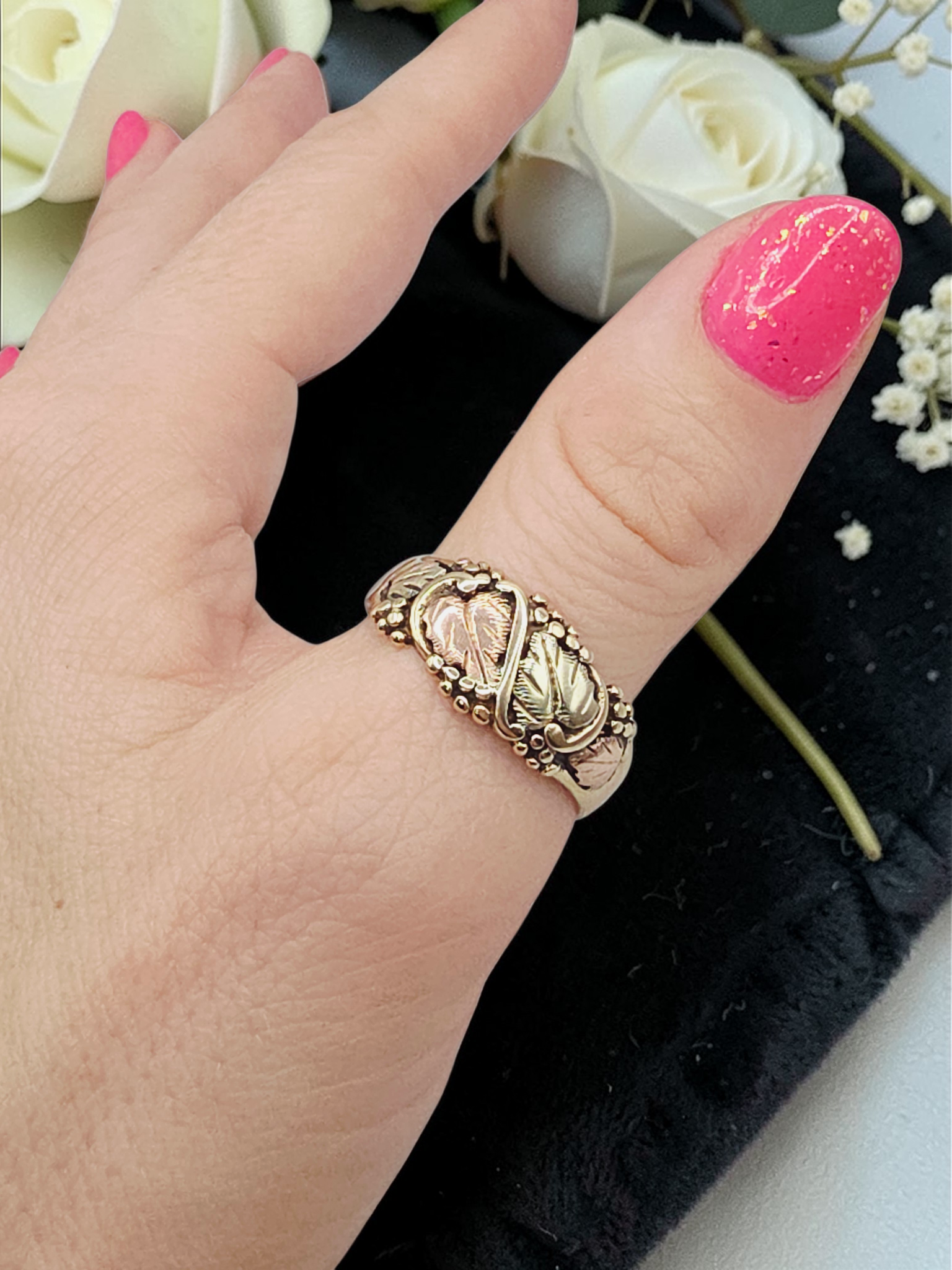 Black Hills Solid 10K Gold Grape Leaf Ring Band - Size 13.25