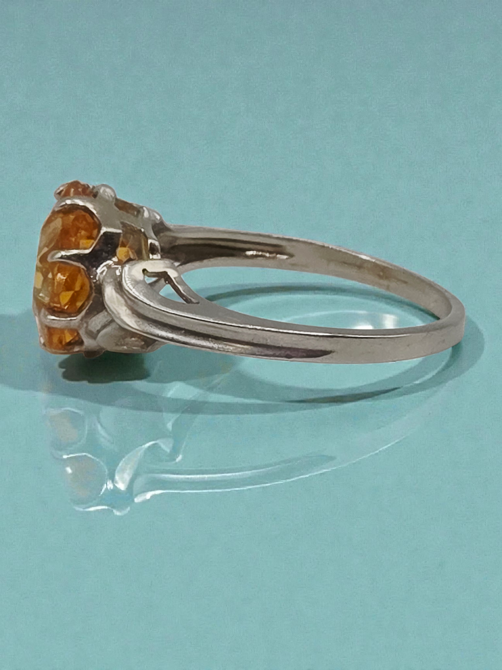 Solid 10K Gold Ring with Flower-Cut Golden Orange Canary Sapphire - Sz 7.5