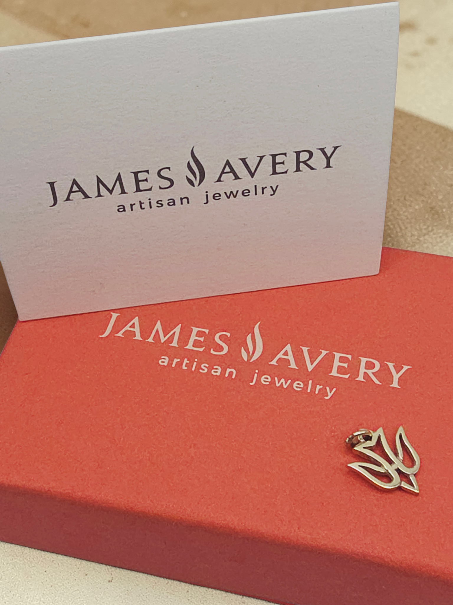 RETIRED James Avery Open Descending Dove Solid 14K Gold Bird Charm Pendant