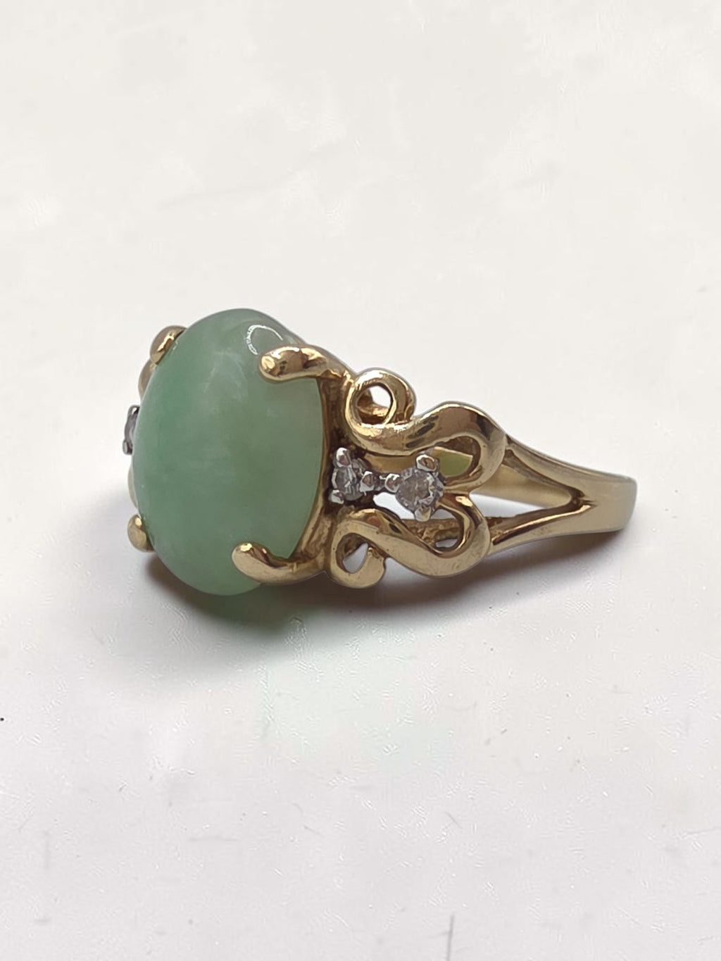 Vintage Designer East Arts Solid 14K Yellow Gold Jade & Diamond Ring Size - 6.25