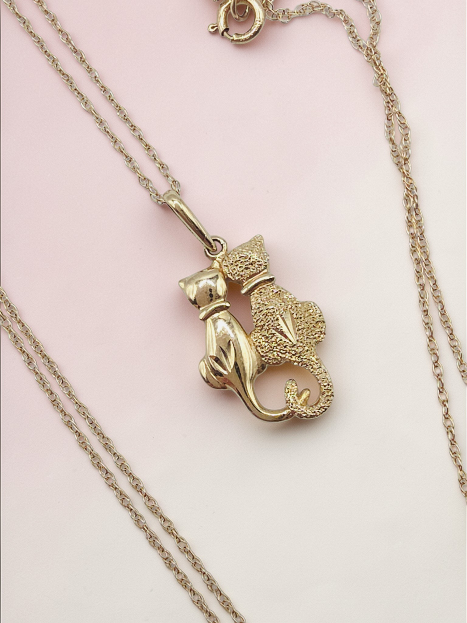 Solid 10K Yellow Gold Kitty Cat Love Couple Pendant Necklace - 18 Inch