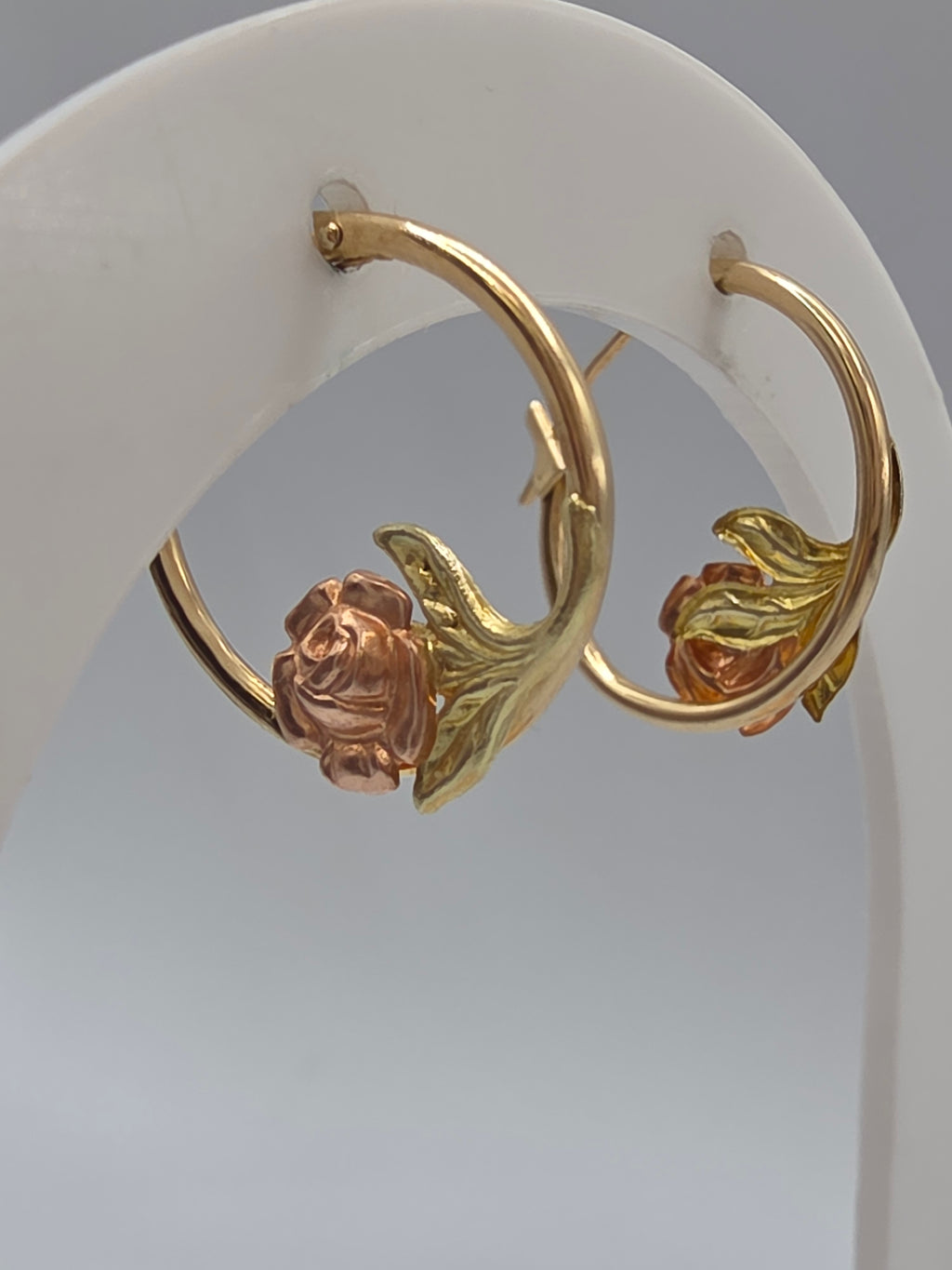 JTS Solid 10K Tri Color Gold Rose Flower Hoop Earrings Yellow Rose Green