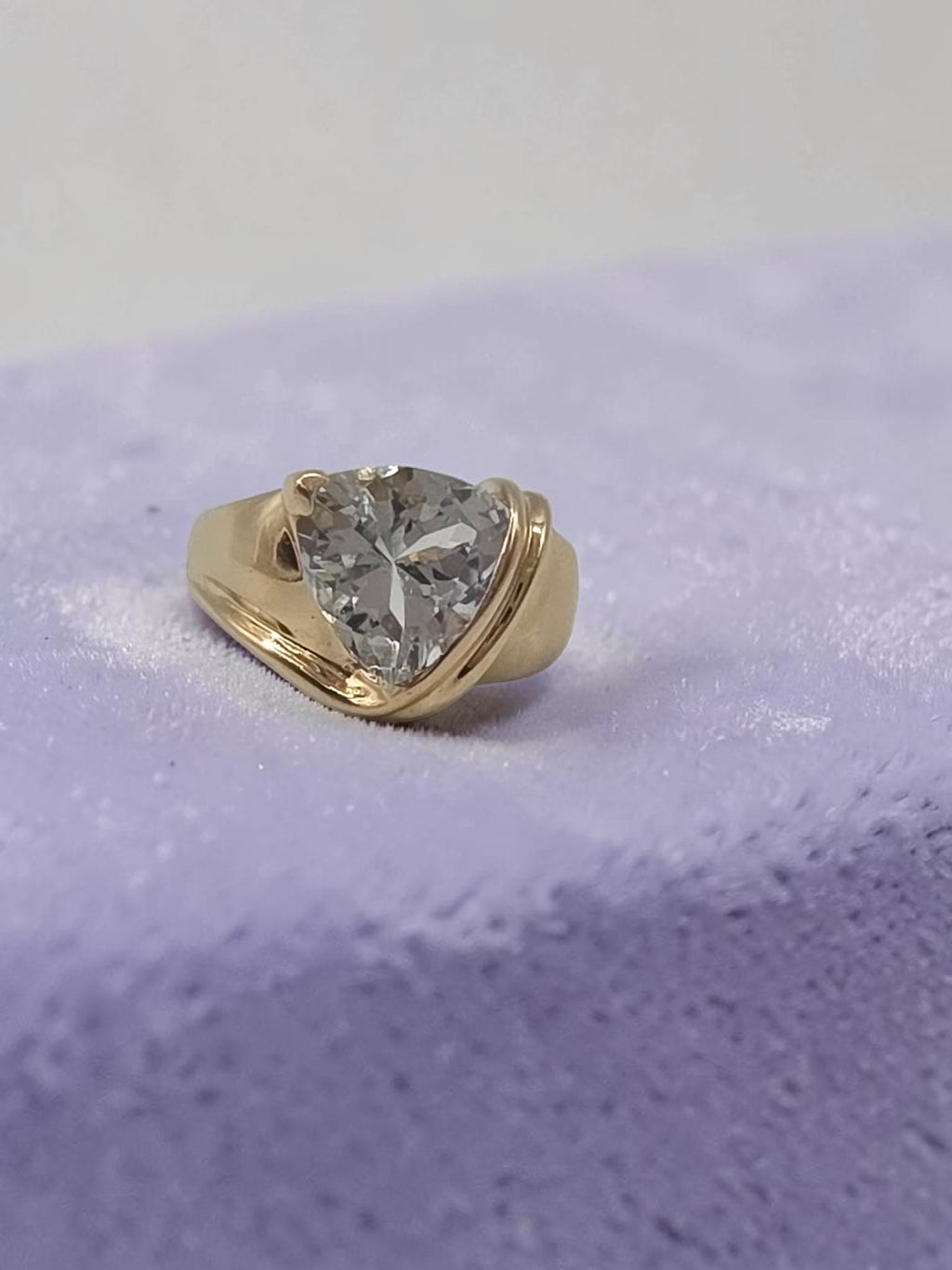 Caspian International Solid 10K Yellow Gold Trillion Cut Aquamarine Ring - Size 7.25