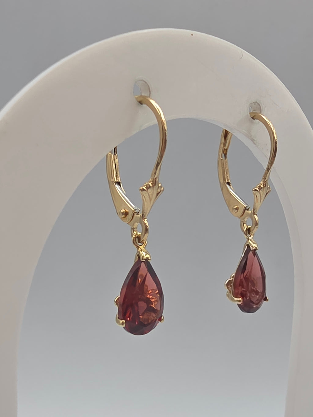 Solid 14K Yellow Gold Pear Cut Garnet Drop Dangle Earrings Leverback Floral