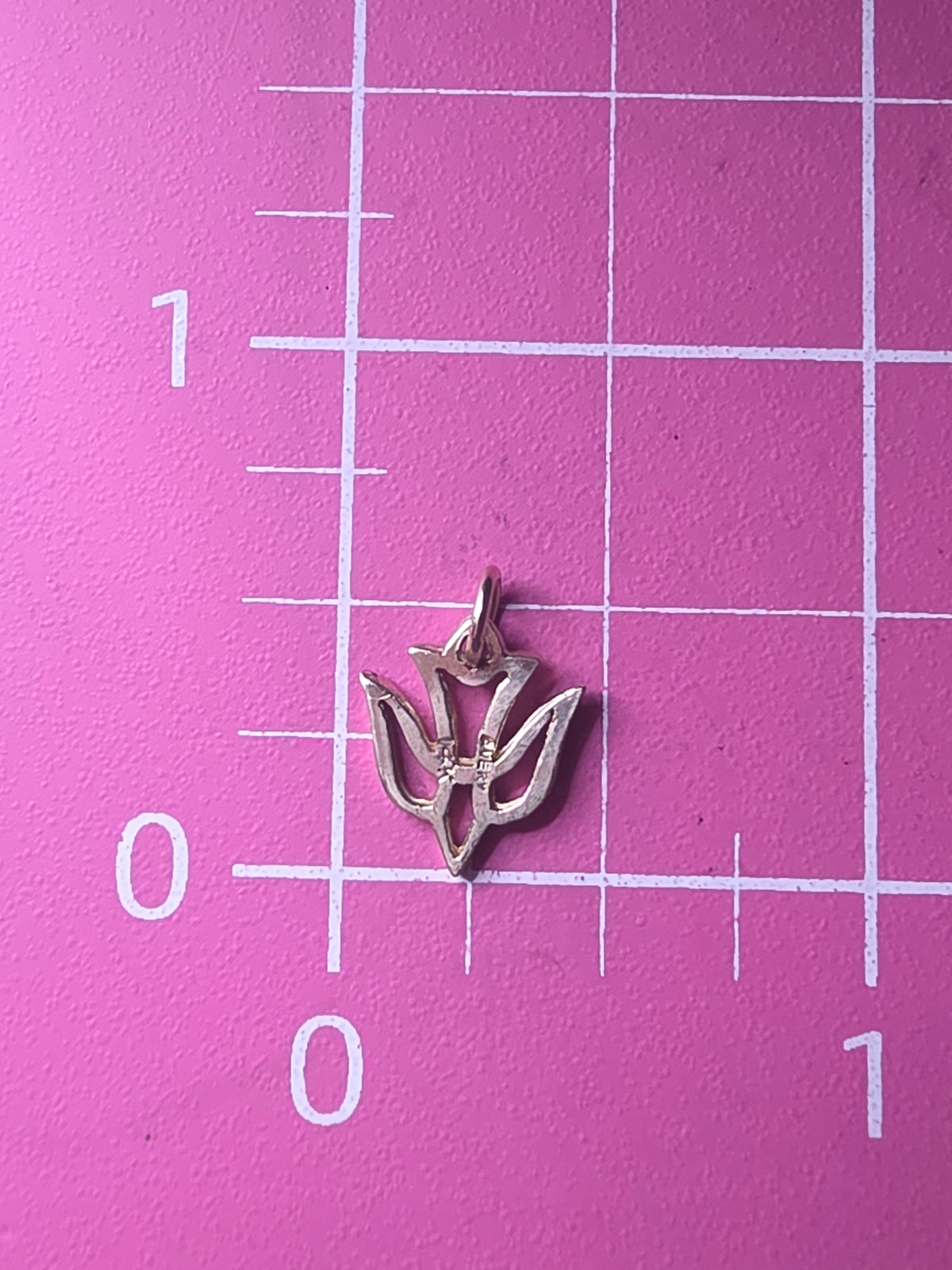 RETIRED James Avery Descending Dove Solid 14K Yellow Gold Charm Pendant