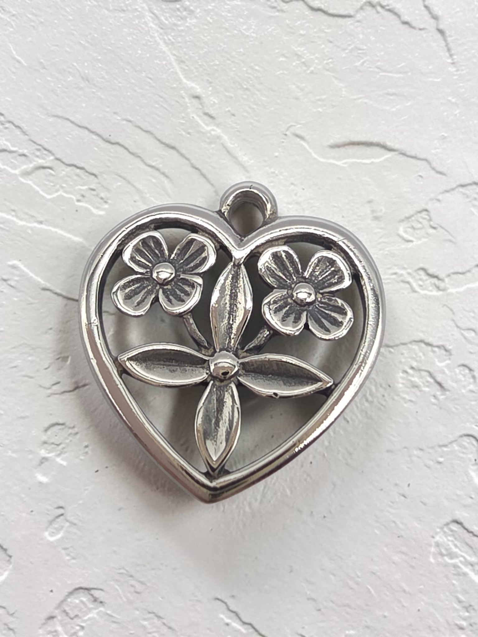 Retired James Avery 925 Sterling Silver Floral Heart Charm Pendant
