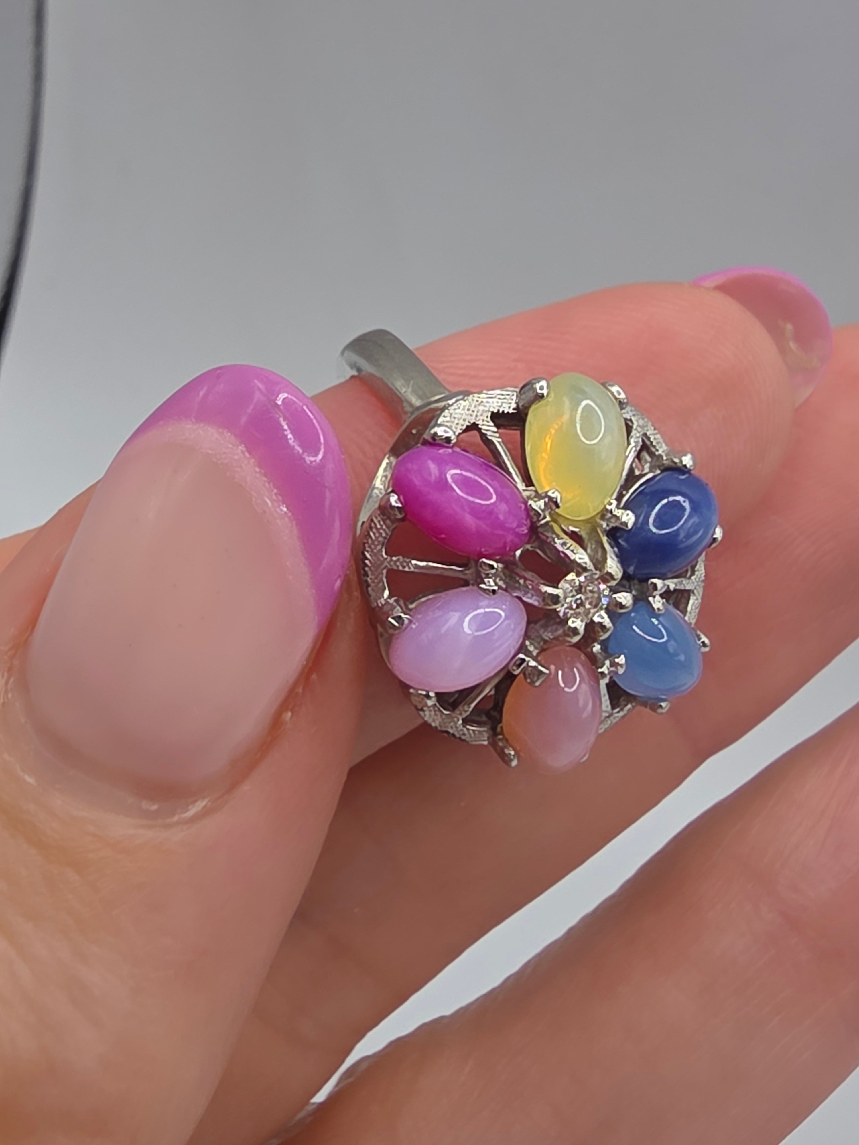 Stunning Solid 10K White Gold Diamond & Rainbow Star Sapphire Halo Ring - Size 6