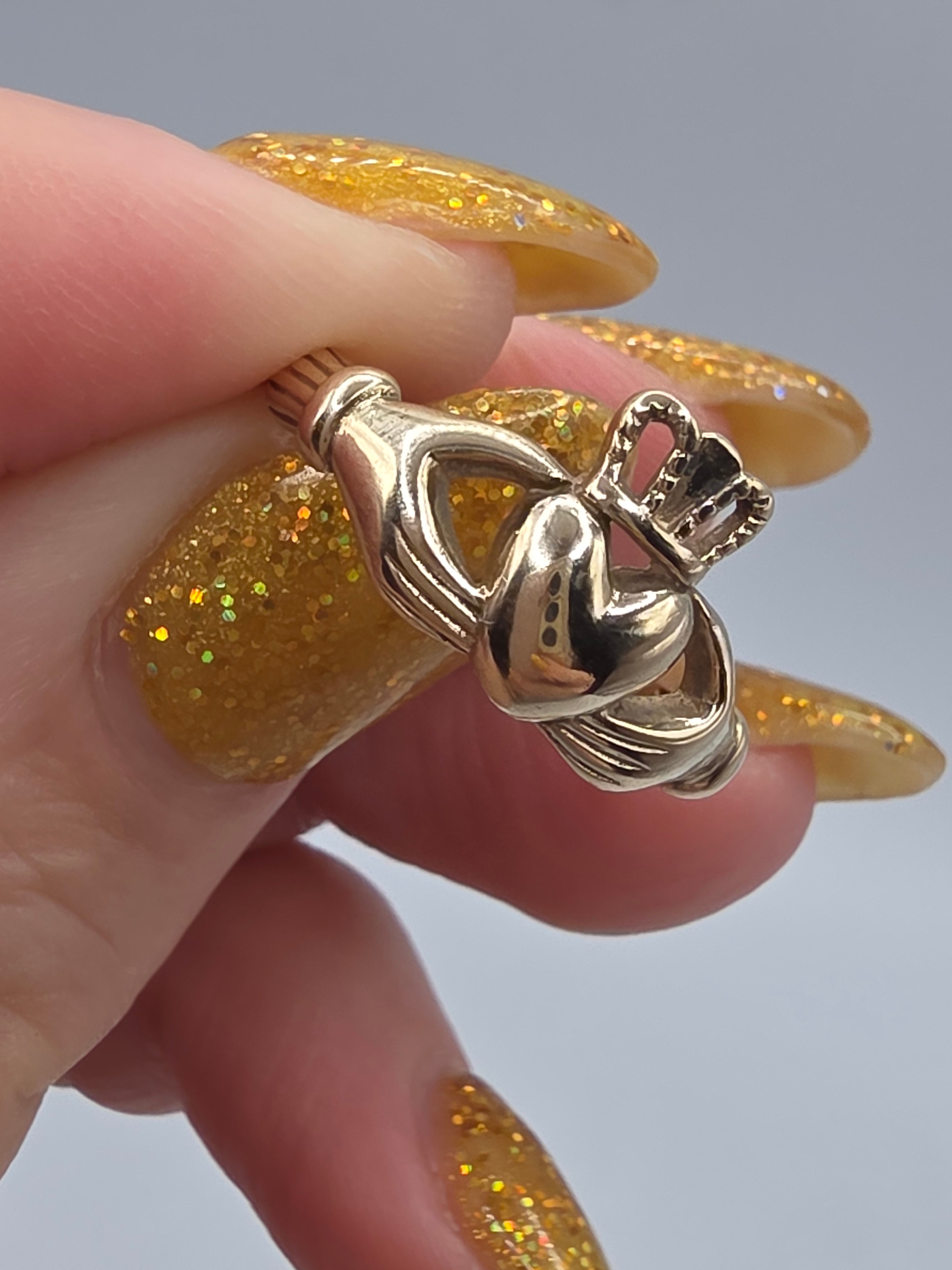 Vintage Michael Anthony Solid 14K Yellow Gold Crown Heart Claddagh Ring - Size 7