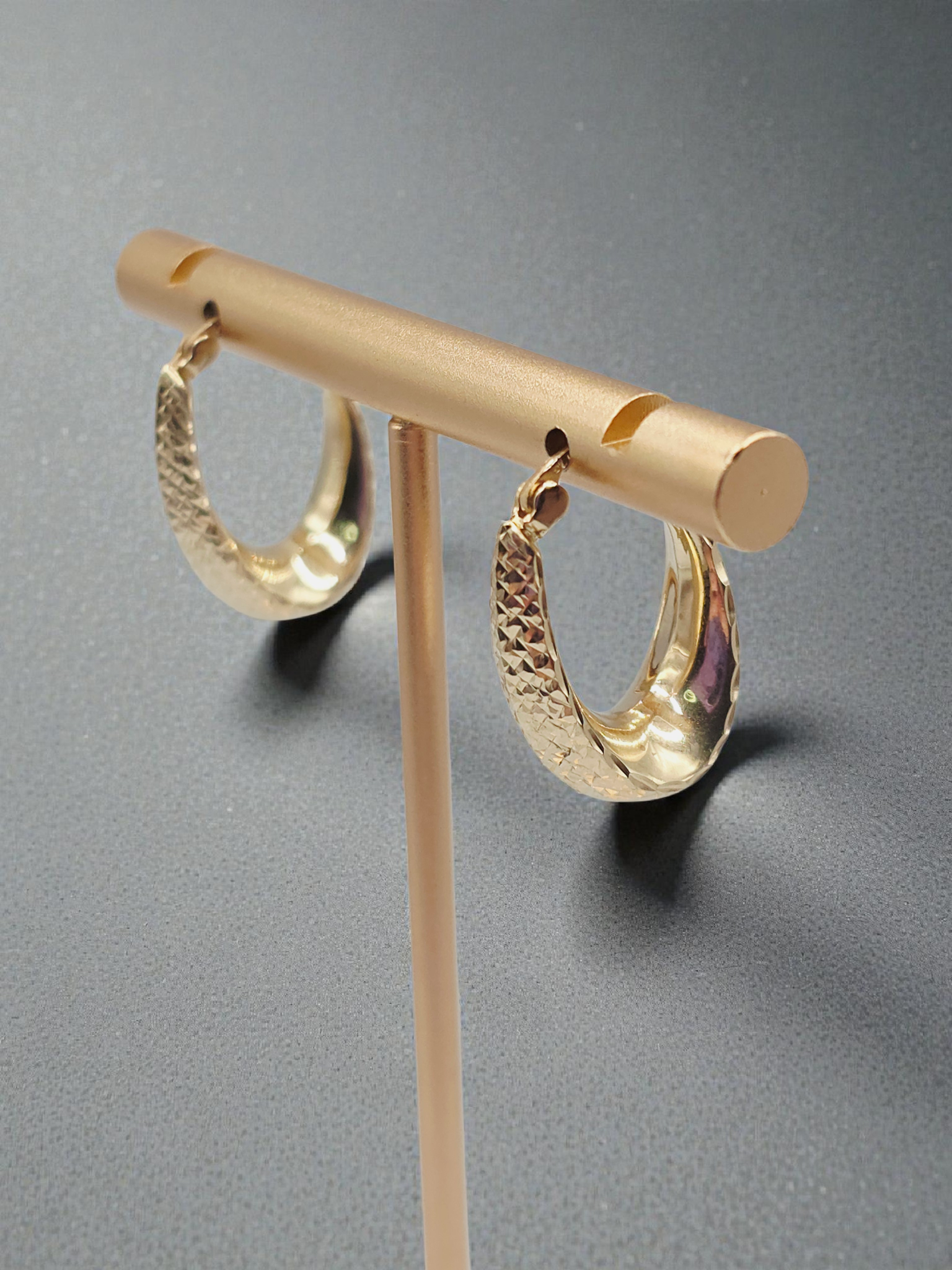Select Jewelry Inc. Solid 14K Yellow Gold Diamond-Cut Hoop Earrings
