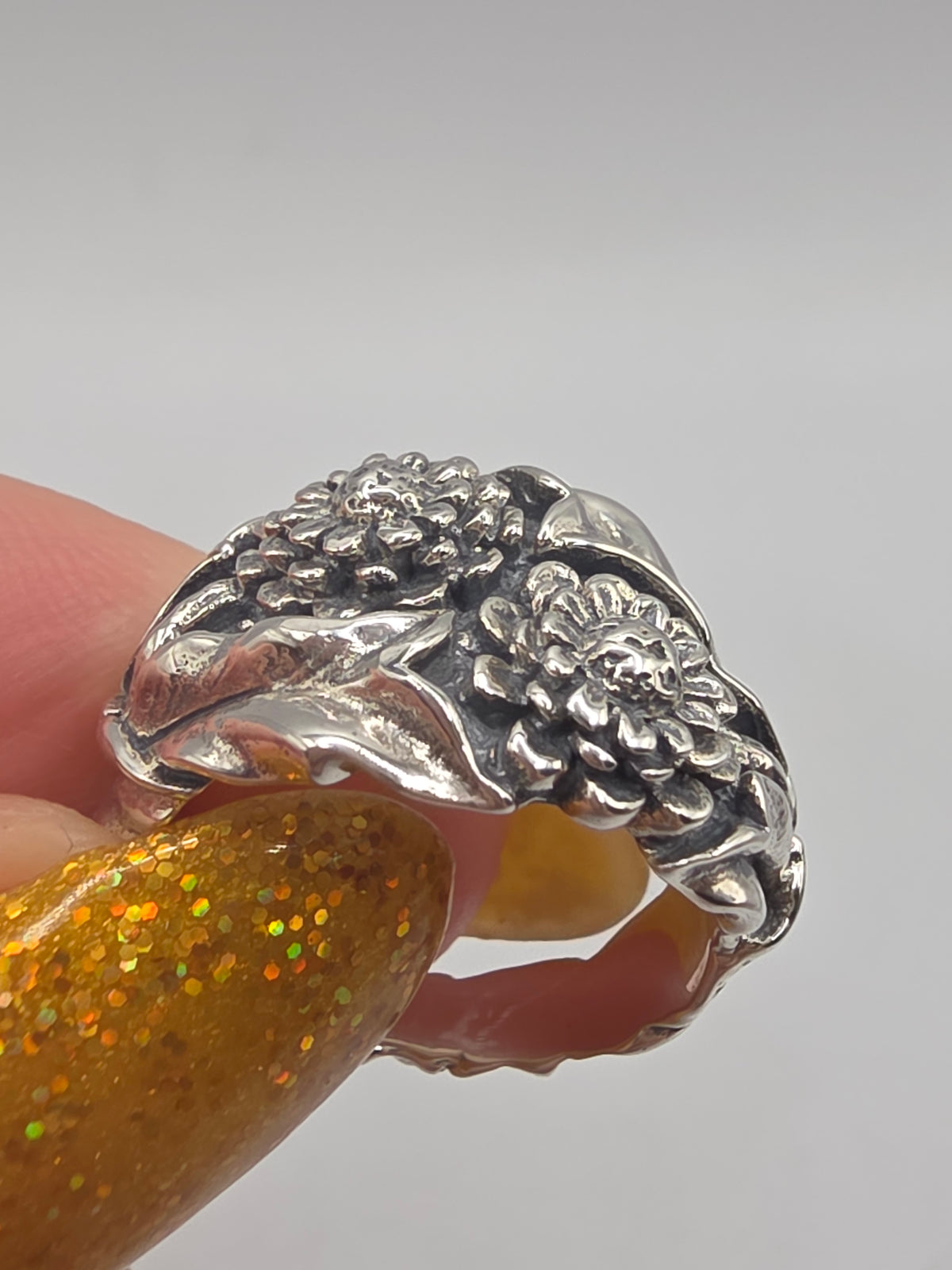 RETIRED Etah Love Sterling Silver Gothic Chrysanthemum Flower Band Ring - Size 5