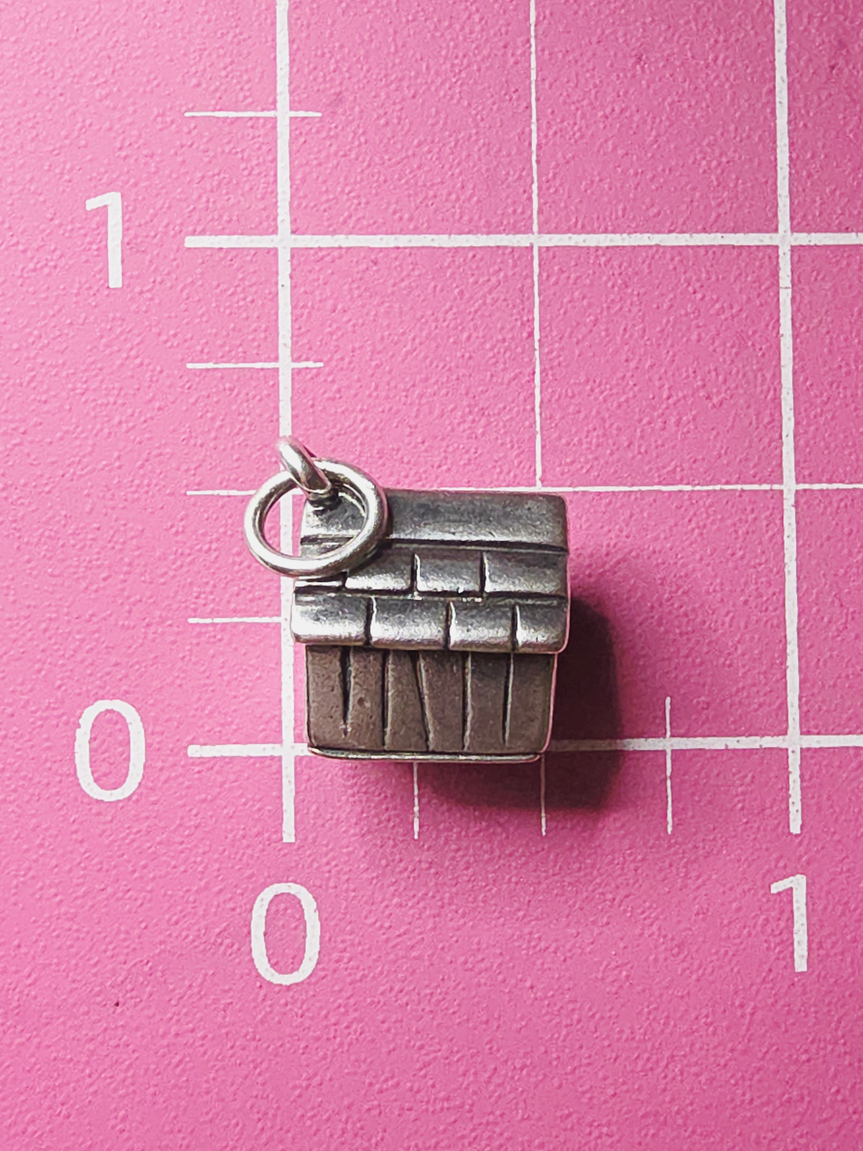 James Avery Sterling Silver 3D Dog House Doghouse Charm - RETIRED HTF UNCUT