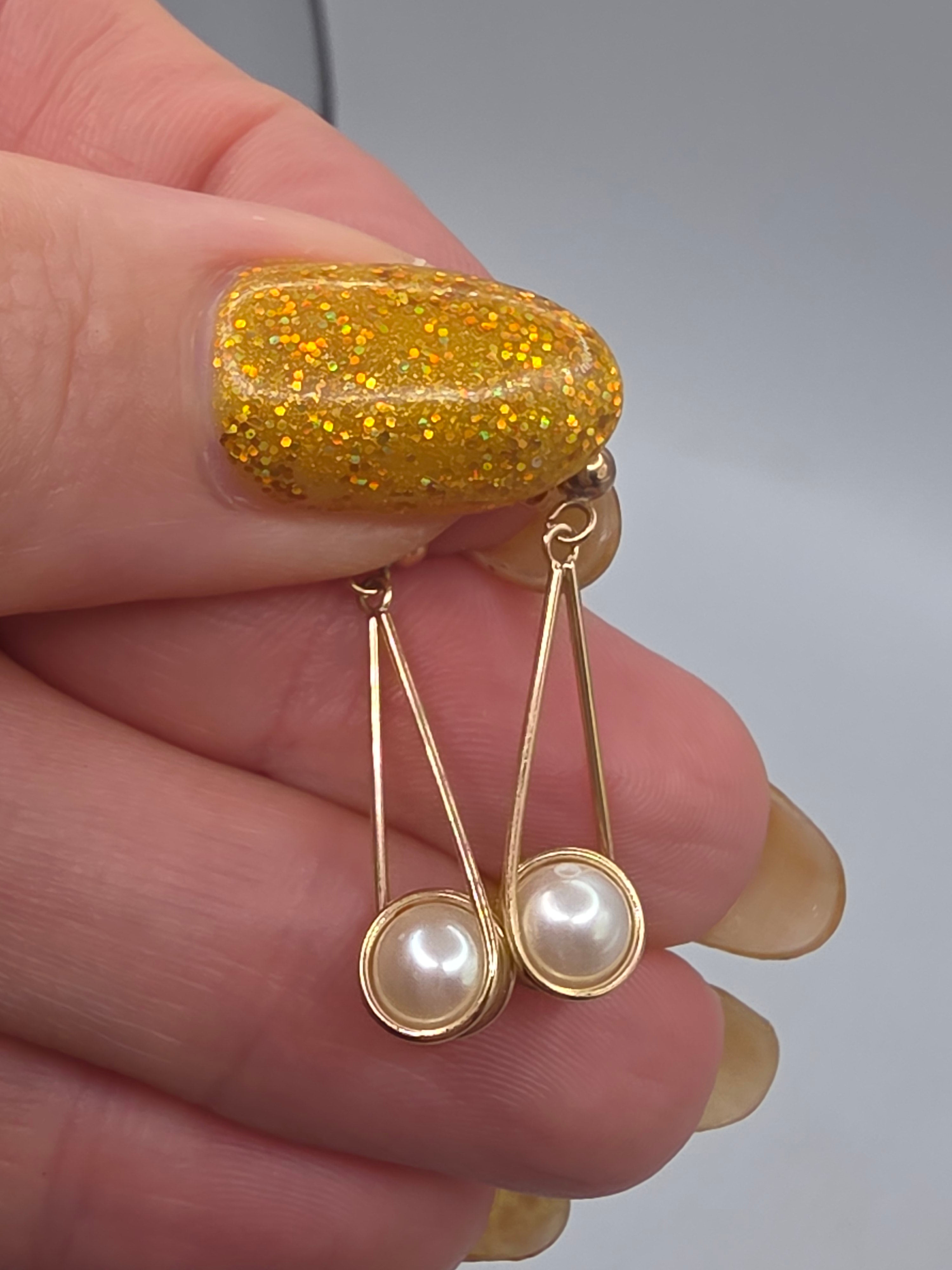 Solid 14K Yellow Gold Pearl Dangle Earrings Teardrop Frame Drop Design