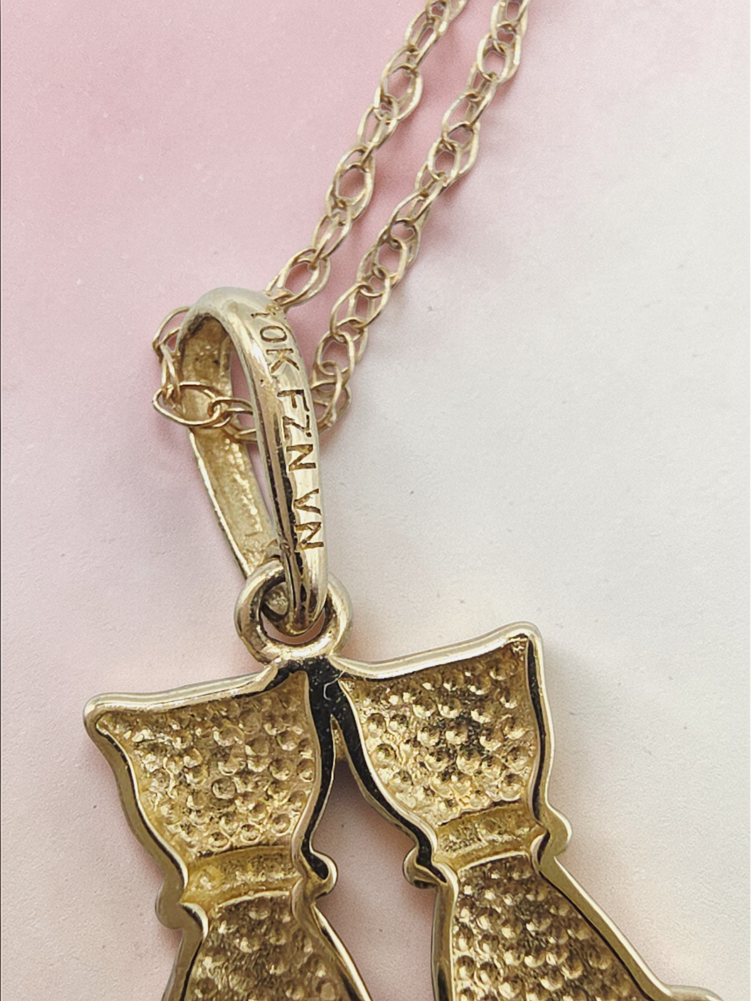 Solid 10K Yellow Gold Kitty Cat Love Couple Pendant Necklace - 18 Inch