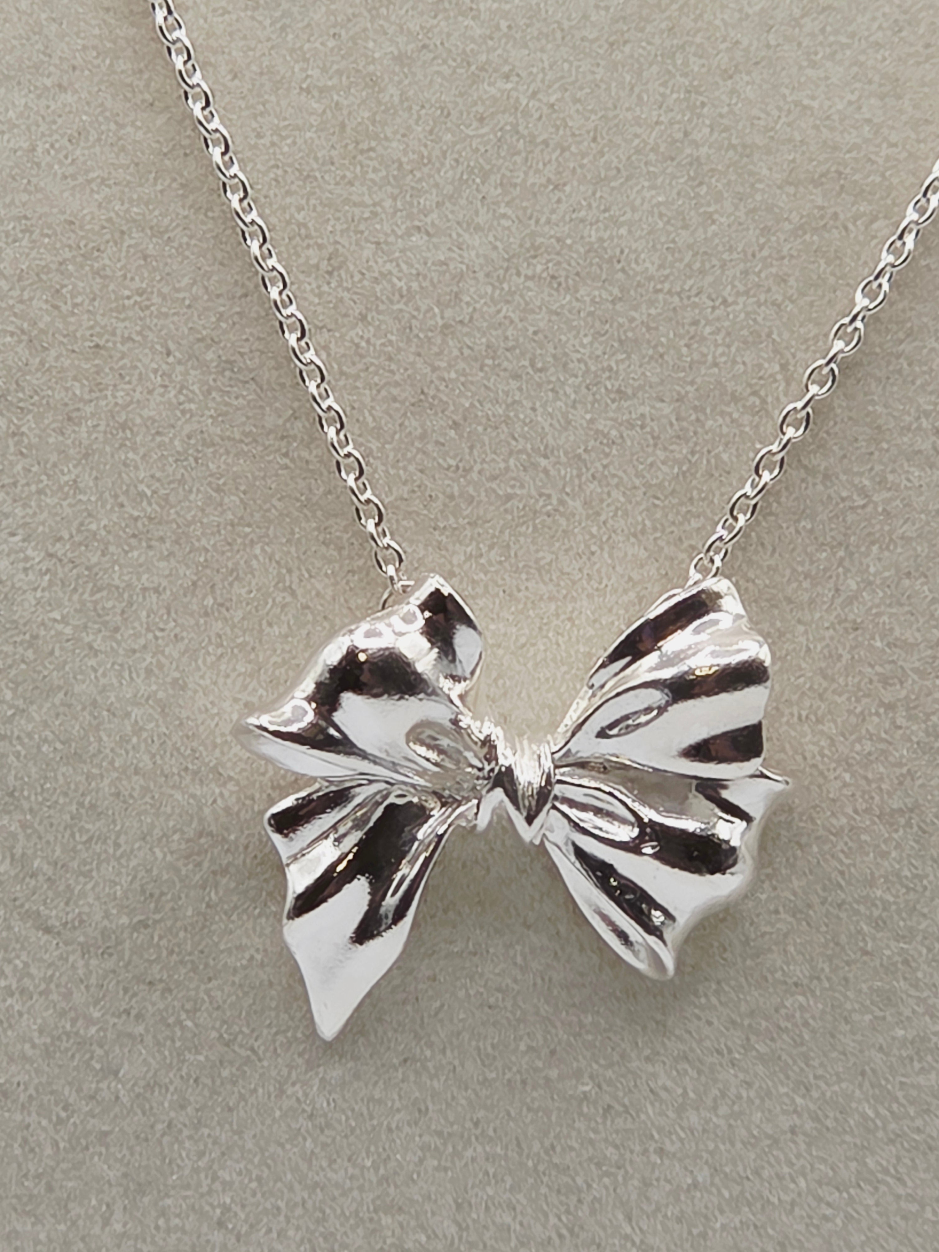 Tiffany & Co. 925 Sterling Silver Necklace with Bow Pendant 20 Inches