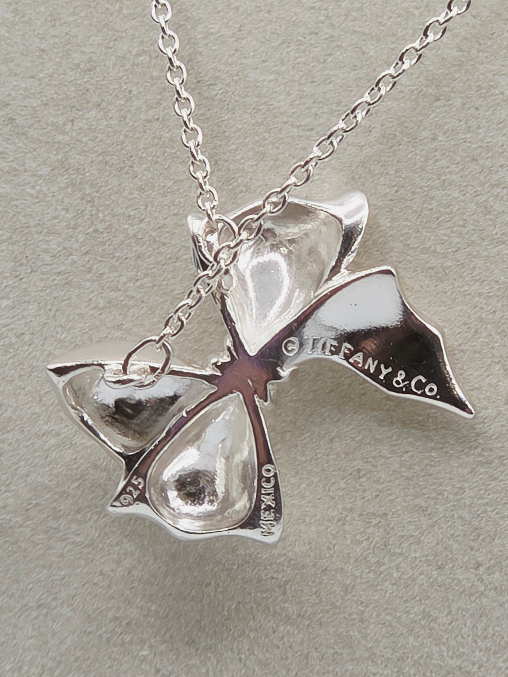 Tiffany & Co. 925 Sterling Silver Necklace with Bow Pendant 20 Inches