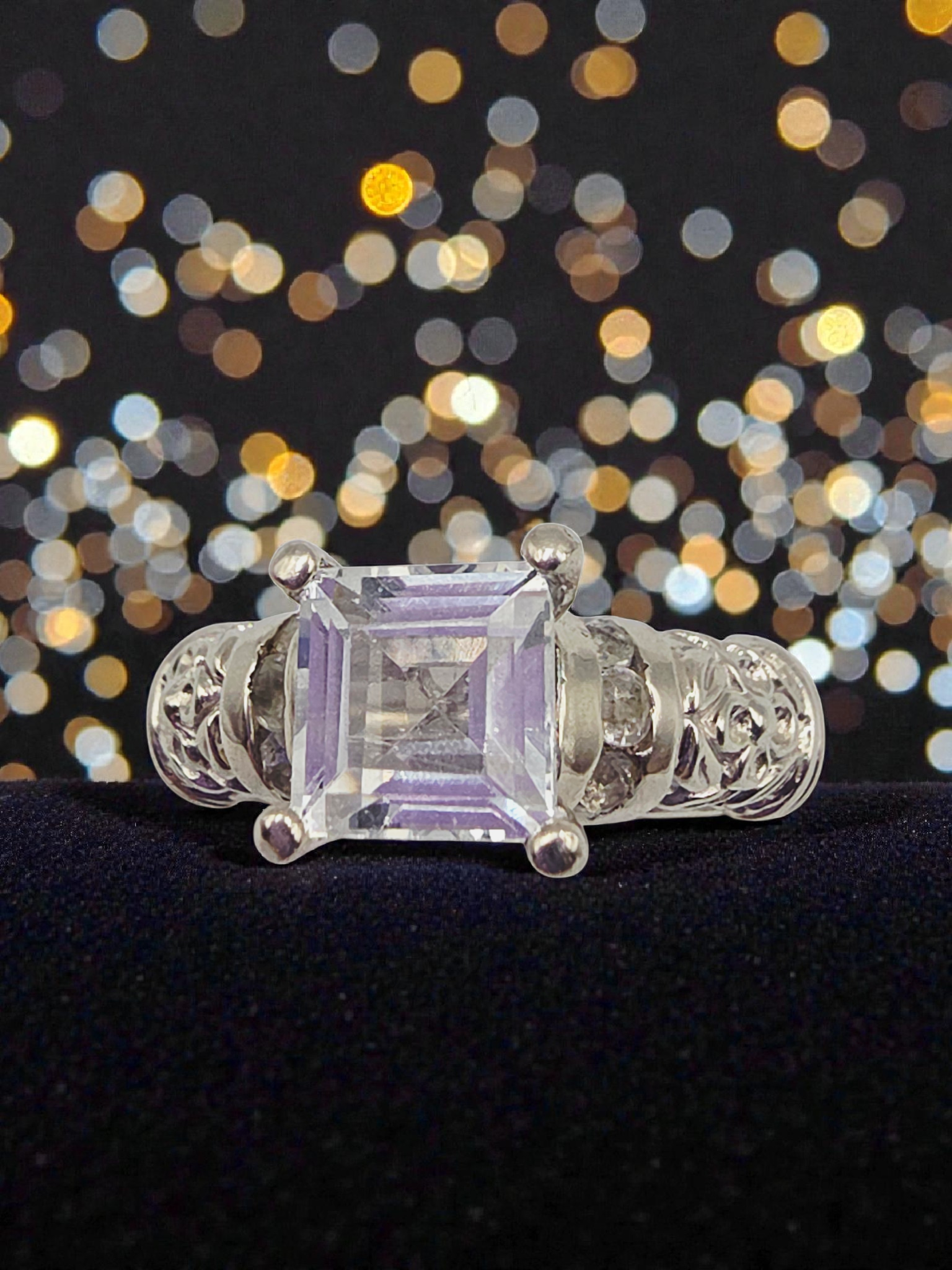 Vintage Solid 10K White Gold Antique Ring with Princess Cut Topaz - Size 7