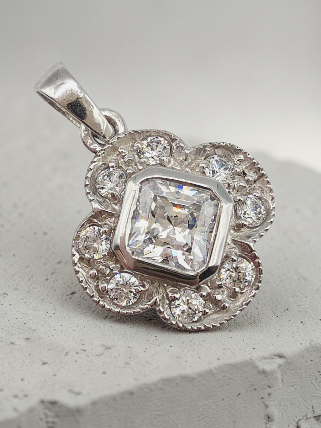 925 Sterling Silver Necklace Pendant with Princess Cut CZ & Clover Halo