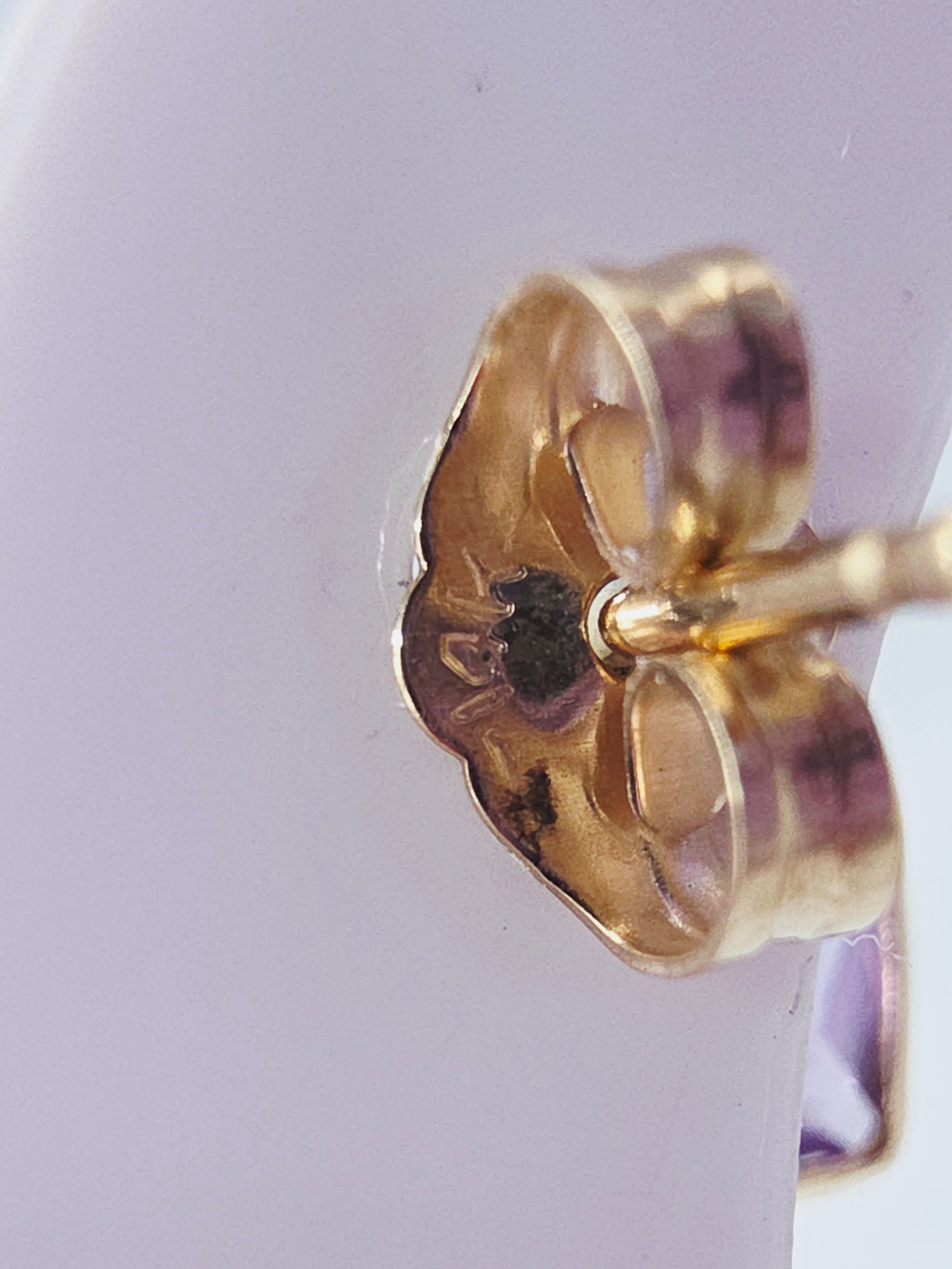 Solid 14K Yellow Gold Stud Earrings with Heart-Cut Amethyst