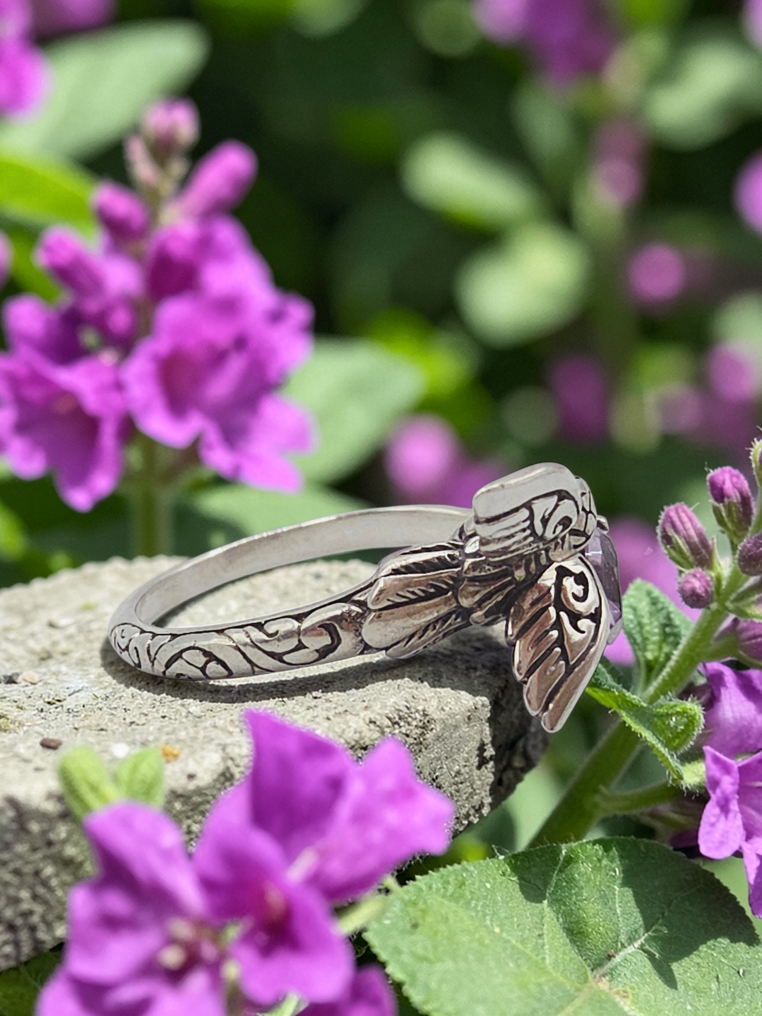 925 Sterling Silver Ring with Pear Cut Amethyst & Hummingbird - Size 8