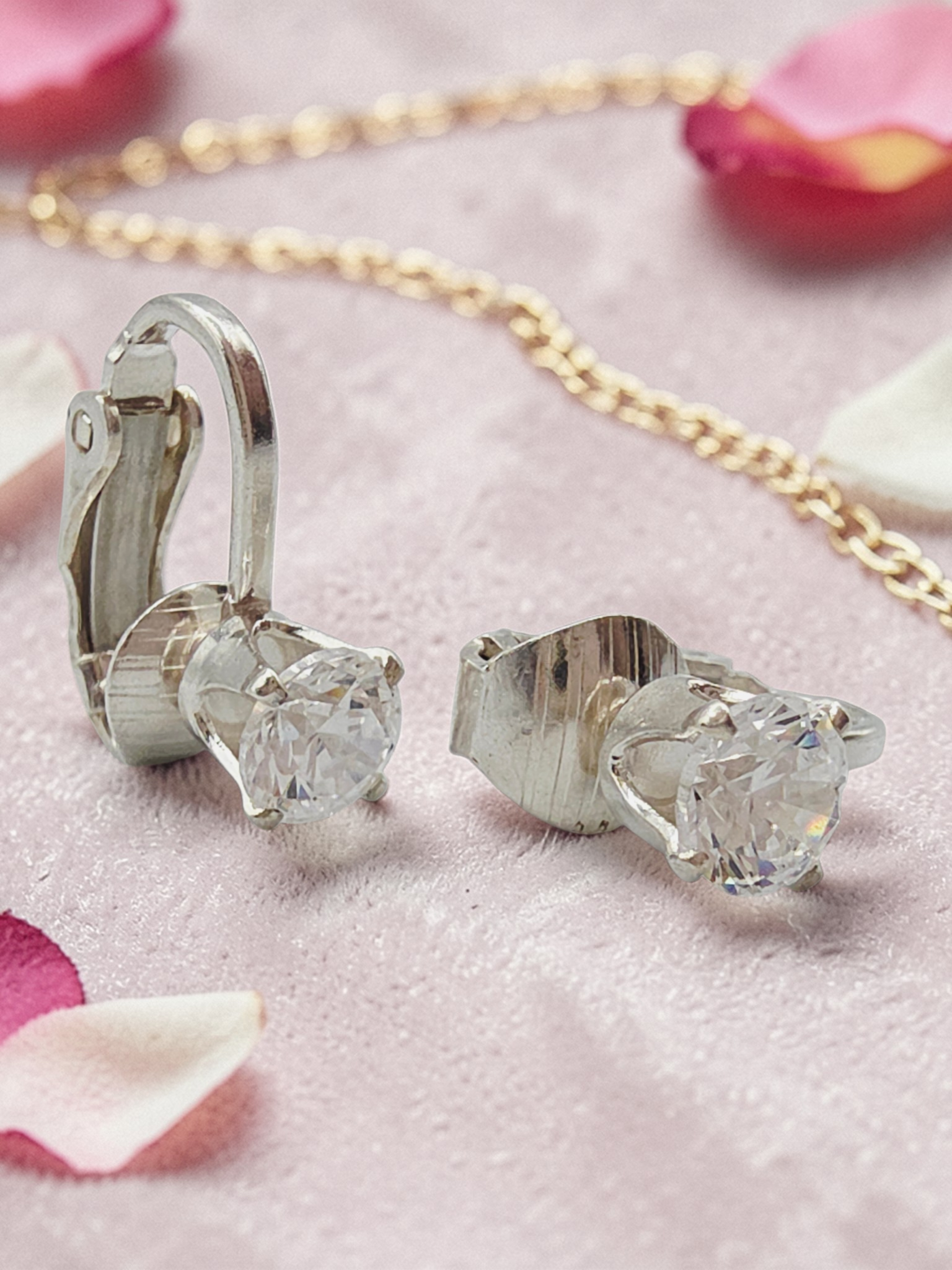 925 Sterling Silver Leverback Earrings with Round Cubic Zirconia